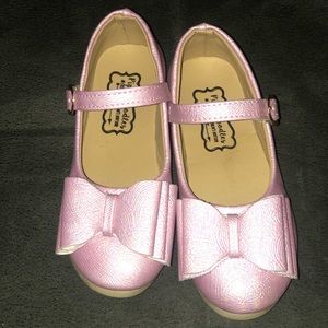 Light pink bow shoes (SOLD)